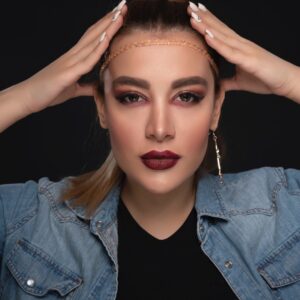 لنز طبی رنگی فصلی قهوه‌ای رینبو (Rainbow)