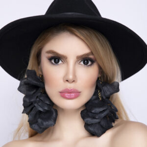 لنز لابلا مشکی طبی